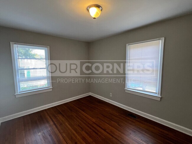 Building Photo - Lovely 1 Bedroom 1 Bath Home