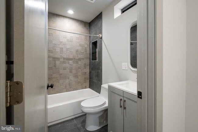 Building Photo - 3339 Ridge Ave