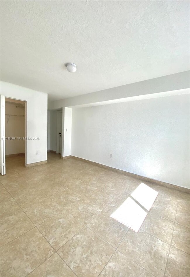 Building Photo - 445 SW 11th St