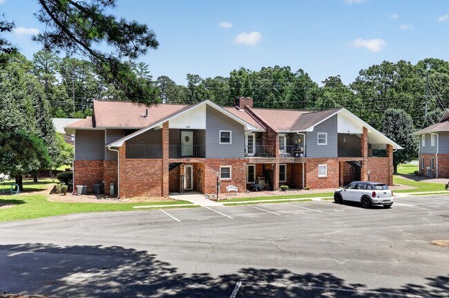 Building Photo - Charming 2BR Condo in Calhoun