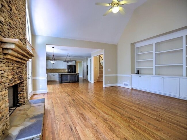 Building Photo - 515 Mellbrook Ln