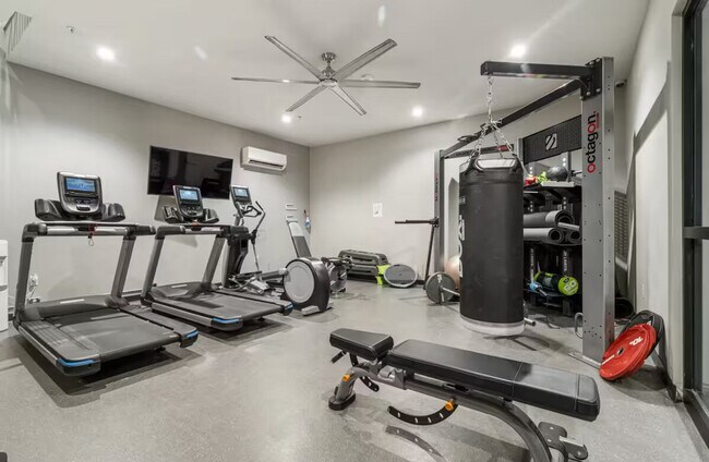 Building Photo - 110 N Boston Ave