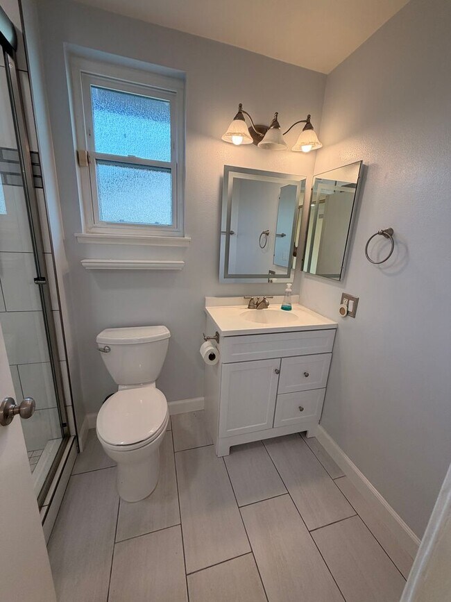 Building Photo - Remodeled 3 Bedroom Cerritos House For Rent with Central AC!