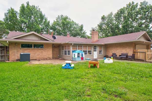 Building Photo - 1405 Yarborough Dr