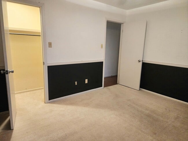 Building Photo - 1209 Libra Dr