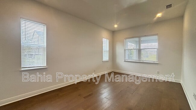 Building Photo - 9233 Santorini Dr