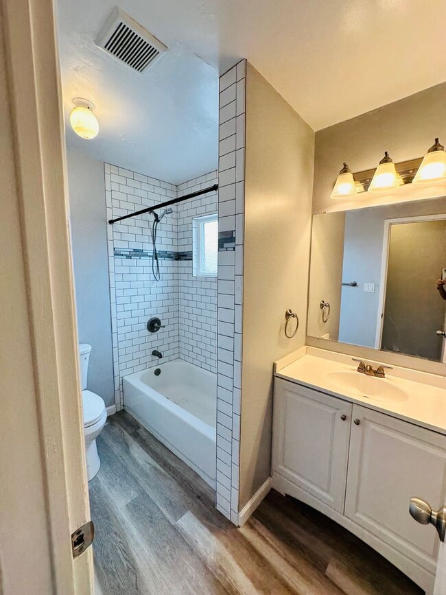 Building Photo - Apartment for rent in La Mesa!