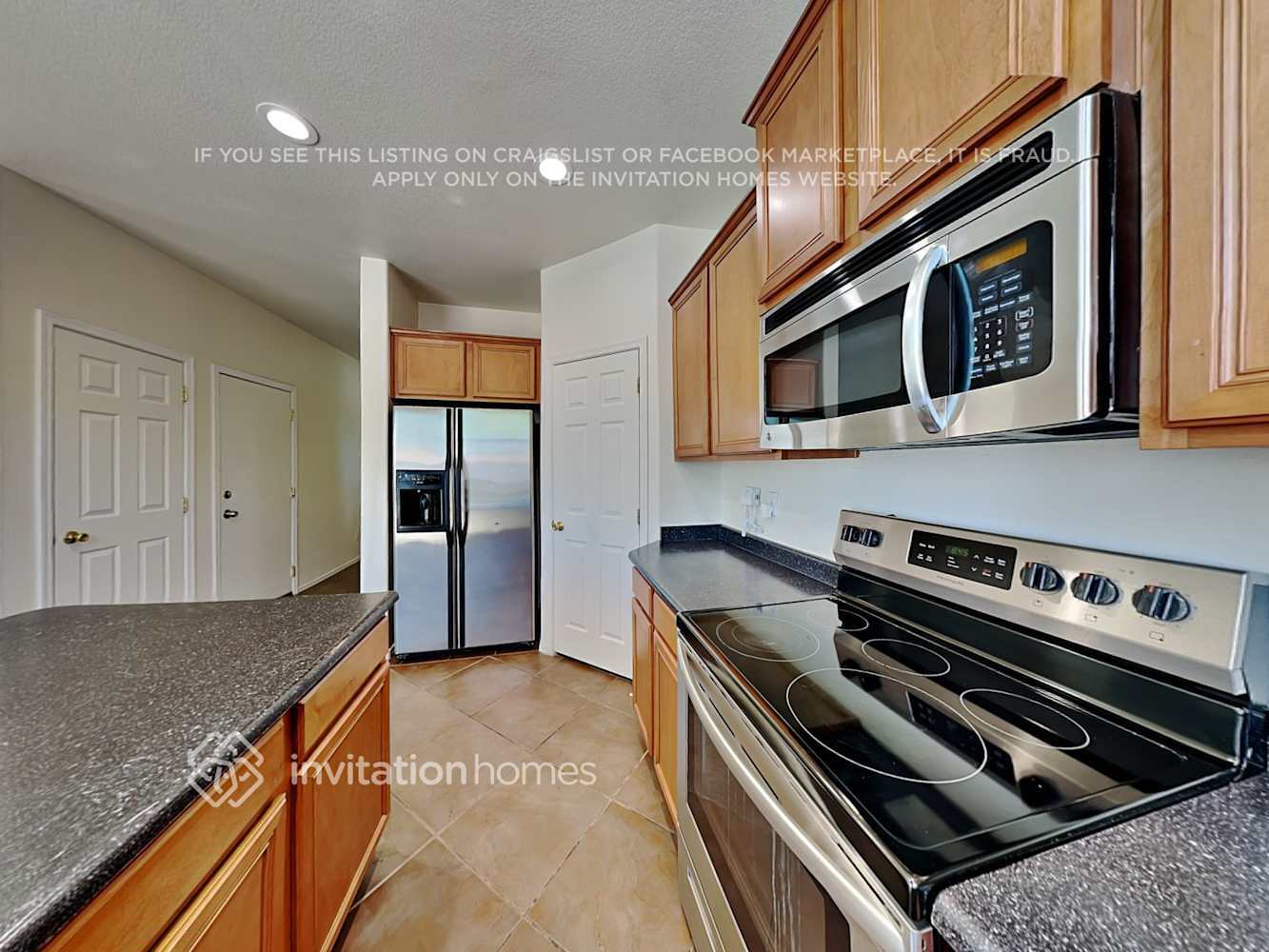 Building Photo - 828 W Roeser Rd