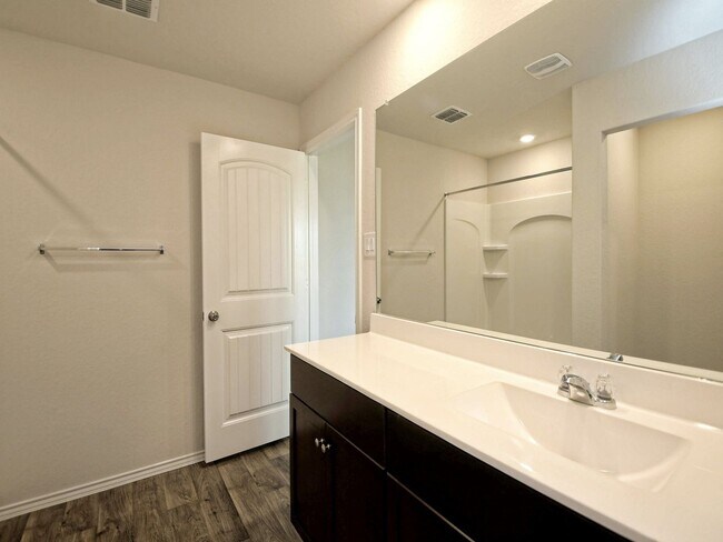 Building Photo - 4 BR/ 2 BA in Seguin - 1612 SF in Arroyo Ranch!