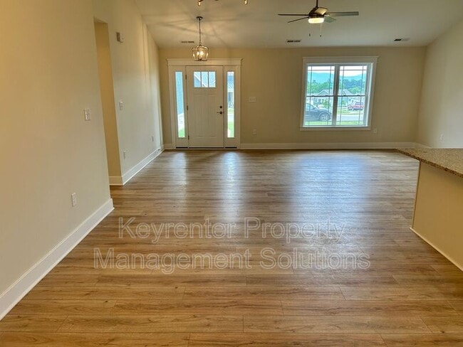 Building Photo - 185 Lindburgh Dr