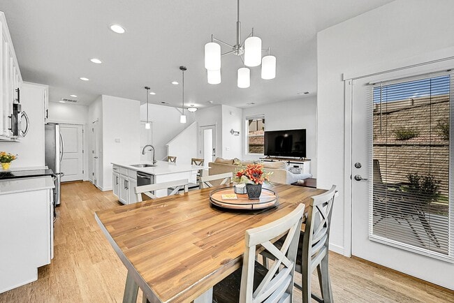 Building Photo - 4027 E 98th Pl