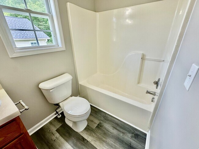 Building Photo - Villa Rica Rental