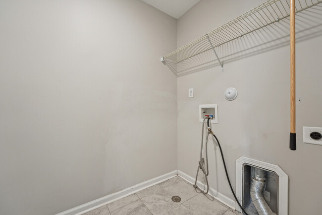 Building Photo - 3356 Bordwell Ridge Dr