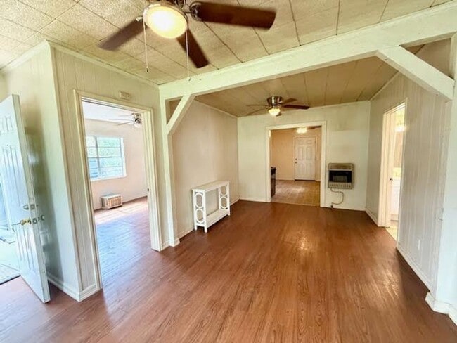 Building Photo - 907 N Harrison St