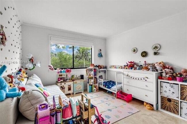 Building Photo - 255 Galen Dr