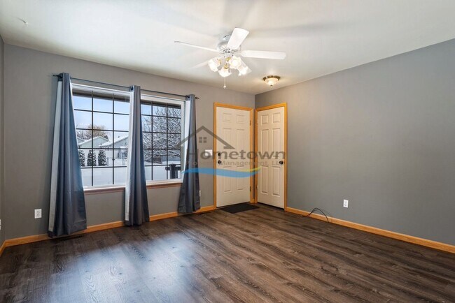Building Photo - Sweet 2 Bed 1 Bath House with a Fenced Yard in Post Falls!