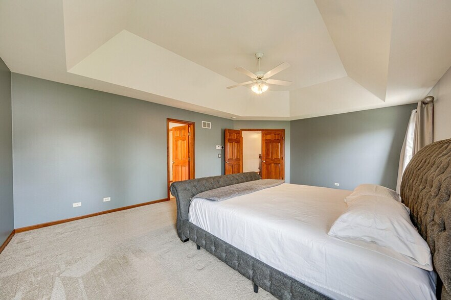 Building Photo - 3423 Goldfinch Dr