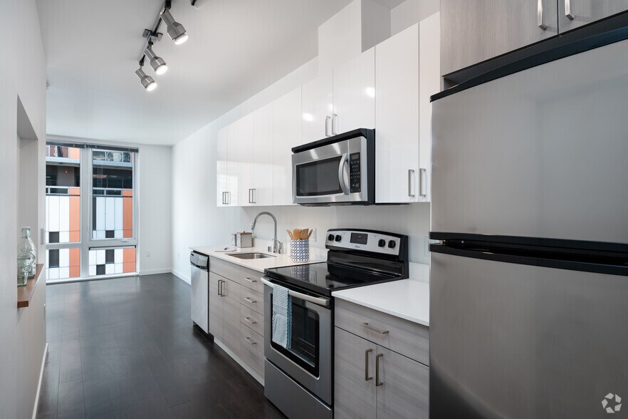 Building Photo - Nine and Pine