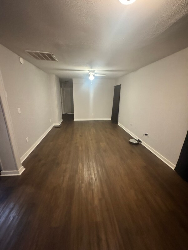 Building Photo - 802 Abney Ave
