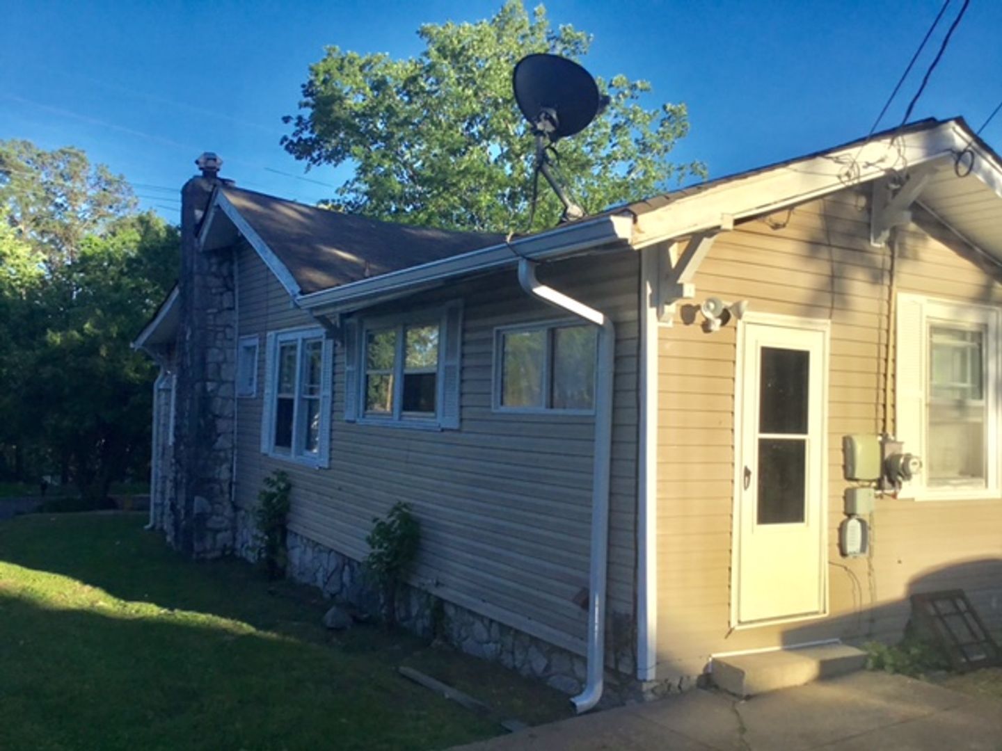 Building Photo - 225 N Germantown Rd