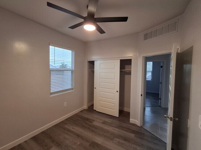 Building Photo - 36672 N Asturian Vly Wy