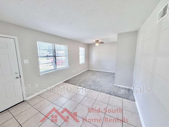 Building Photo - 3243 Boone St