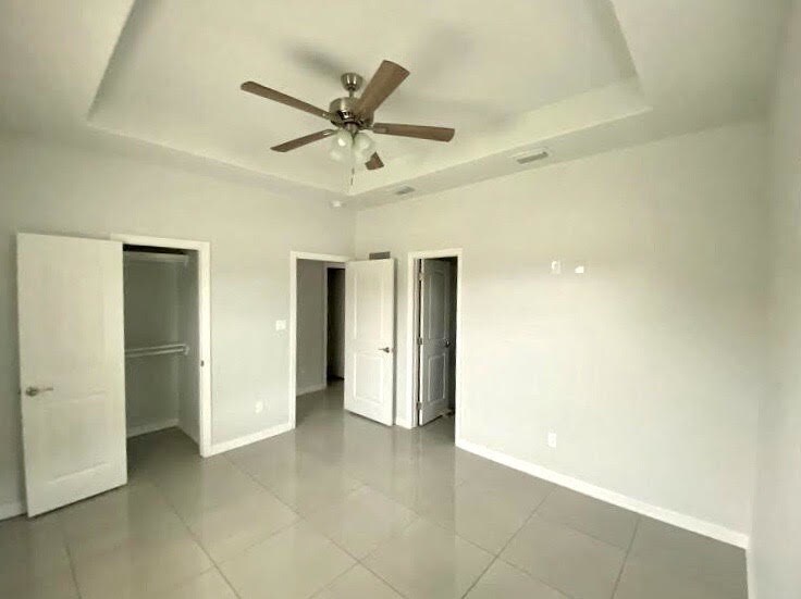 Building Photo - 1914 Bahamas Dr