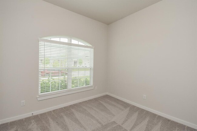 Building Photo - 3024 Myrtle Sunset Dr