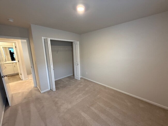 Building Photo - 4770 Daiquiri Ave NE