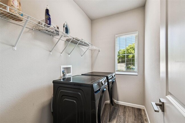 Building Photo - 3902 W Everett Ave