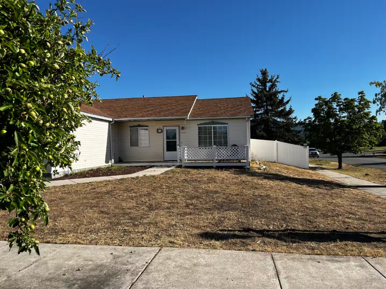 Building Photo - 1002 E St Elias Ct