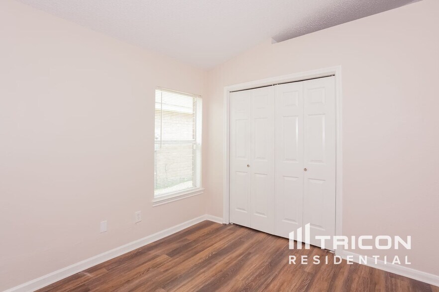 Building Photo - 3103 Kelling St