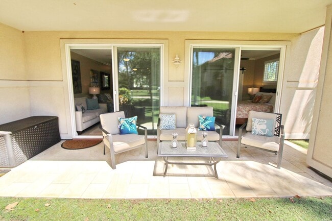Building Photo - Beach Style 2 bed/2bath Luxury Condo - Finely Furnished - Steps from the Beach - Resort Amenities -