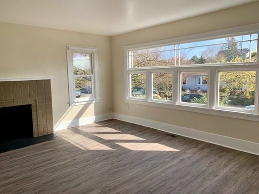Building Photo - Remodeled 3 Bedroom Home-Duplex in Loyal Heights READY FOR MOVE IN NOW at $3875!