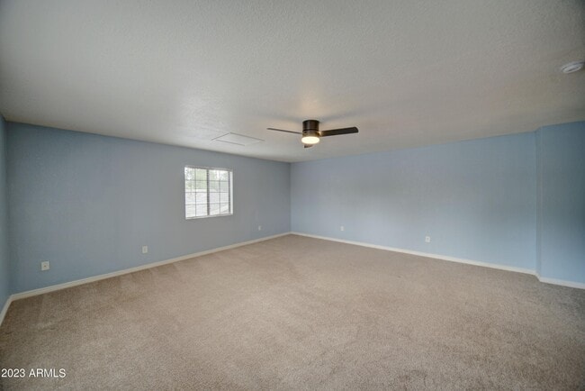 Building Photo - 480 N 6th Dr