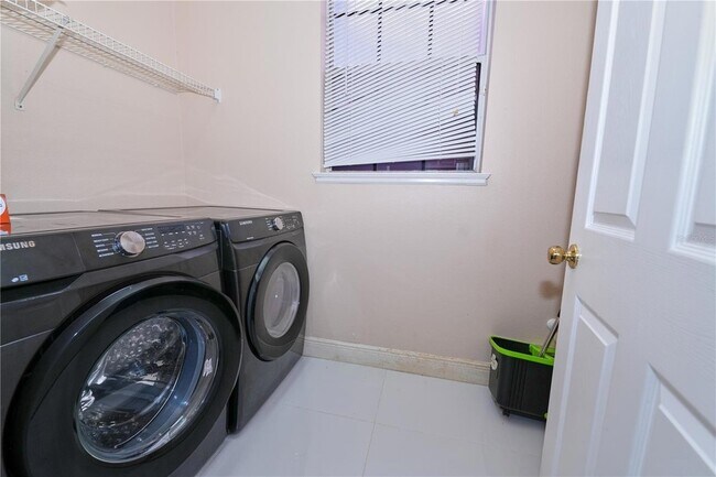 Building Photo - 14551 Cedar Branch Way