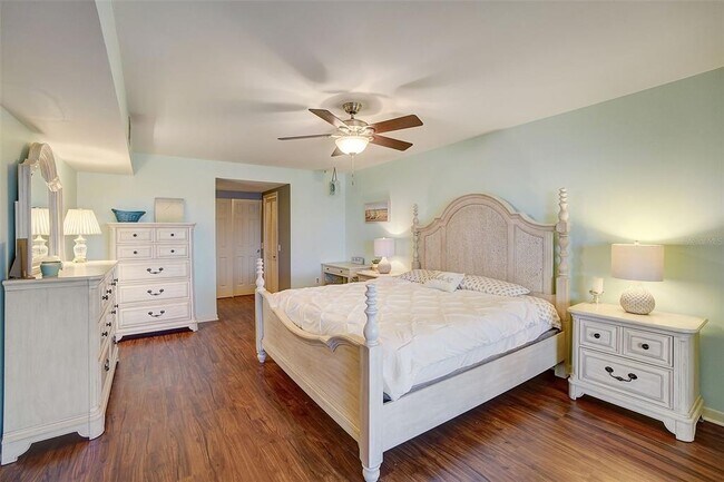 Building Photo - 5108 Brittany Dr S