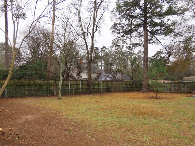 Building Photo - Updated 3 Bedroom, 2 Bath Home Near UT Tyler