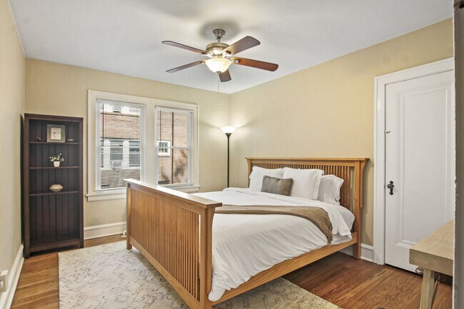 Building Photo - 1335 N Jackson St