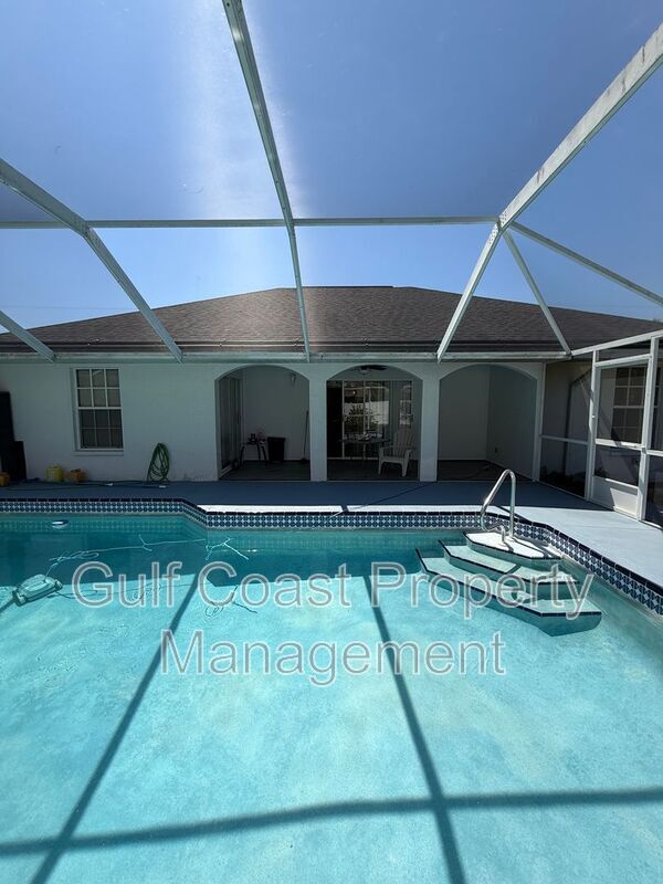 Building Photo - 2612 7th St W