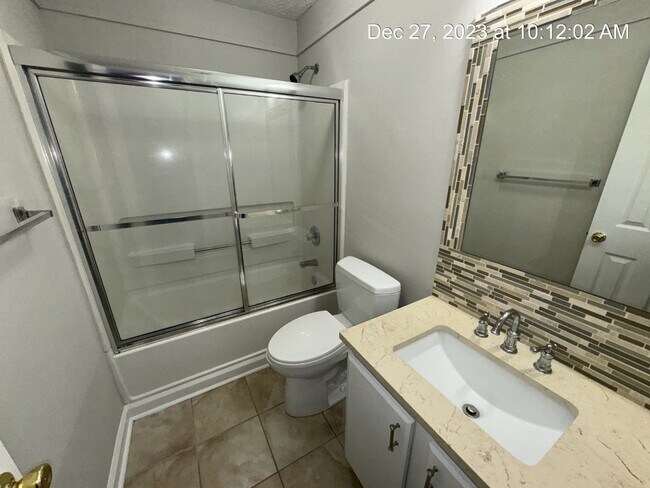 Building Photo - 332-5 Bubble Creek