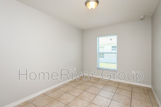 Building Photo - 310 Dundee Dr