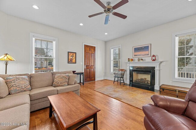 Building Photo - 3908 Harkers Way