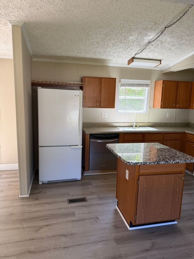 Building Photo - FOR RENT – Newly Remodeled Home Near Downtown Aynor