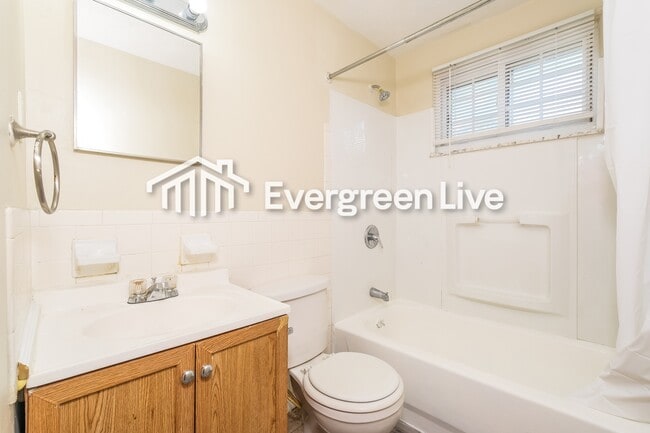 Building Photo - 2578 Bethesda Ave