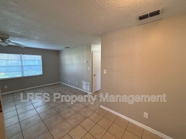 Building Photo - 2437 Chase Ave