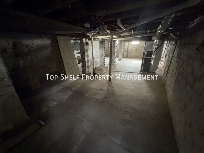 Building Photo - 243 E 24th St