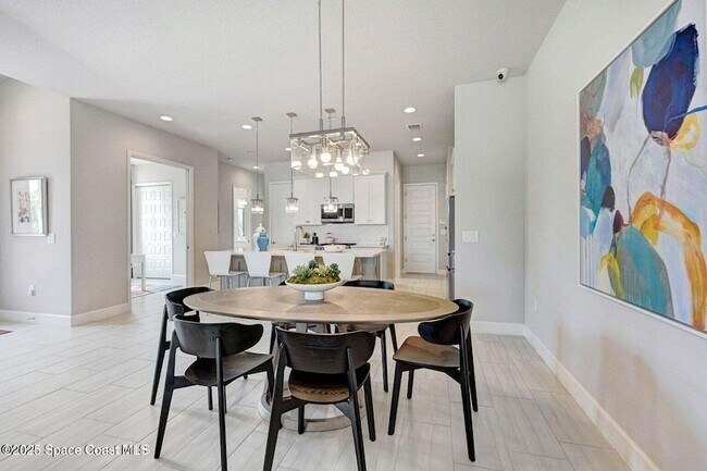 Building Photo - 2680 Avalonia Dr