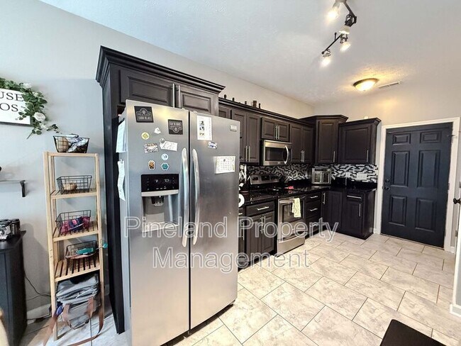 Building Photo - 229 Scarlet Oak Dr