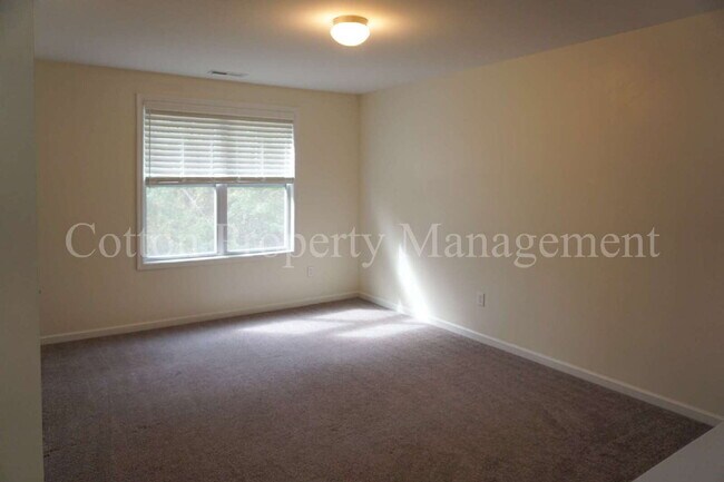 Building Photo - 9343 Cassadine Ct